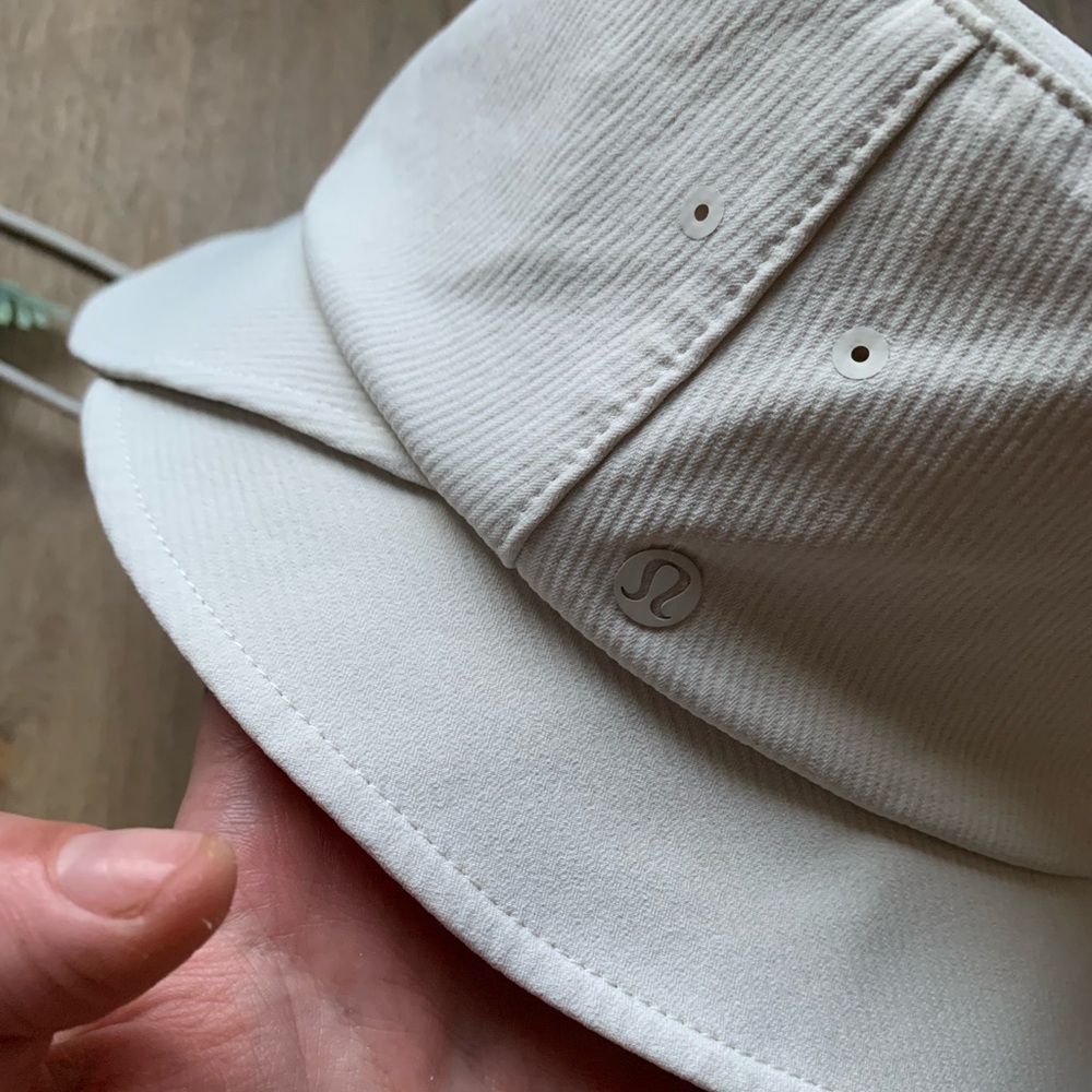 Lululemon Drawstring Bucket Hat - Picture 4 of 15
